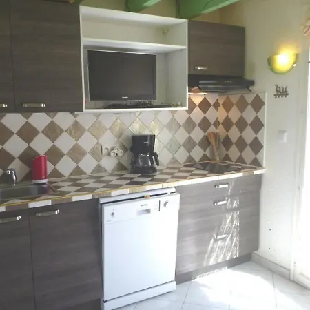 Maisonnette 4 Pers Avec Terrasse, Piscine, Proche Plage, Animaux Acceptes - Fr-1-387-145 Apartment